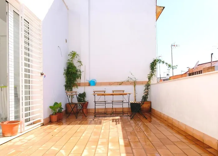 Casa Entera E Independiente Con Parking En Pleno Centro De