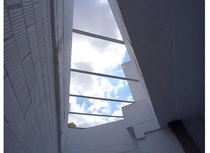 Casa Entera E Independiente Con Parking En Pleno Centro De
